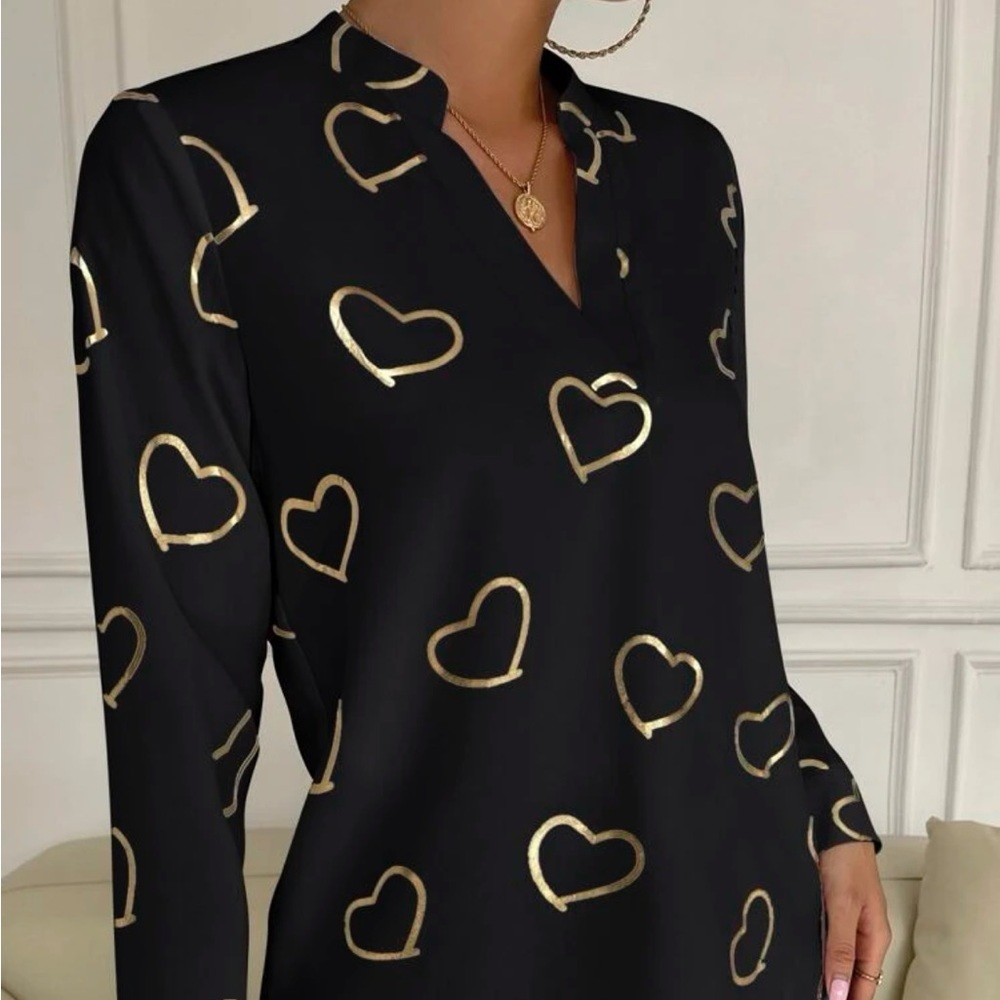 New heart print black long sleeve blouse